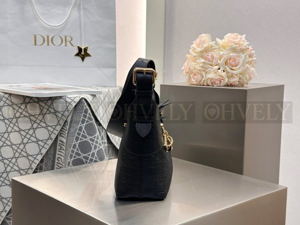 디올 보야주 백 플랫 매크로까나쥬 크링클 카프스킨 블랙 스몰