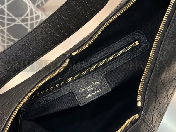 디올 보야주 백 플랫 매크로까나쥬 크링클 카프스킨 블랙 미디움