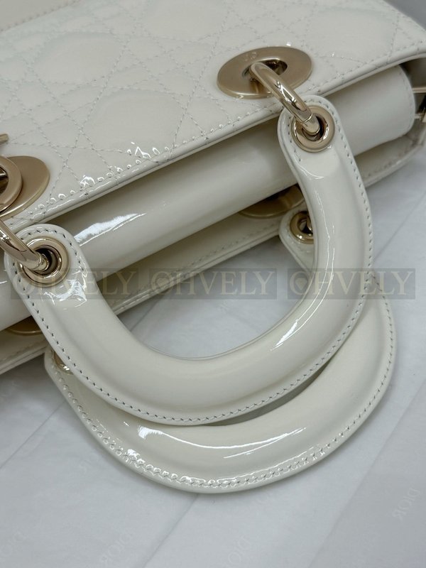 디올 레이디 디 조이 페이던트 스몰 백