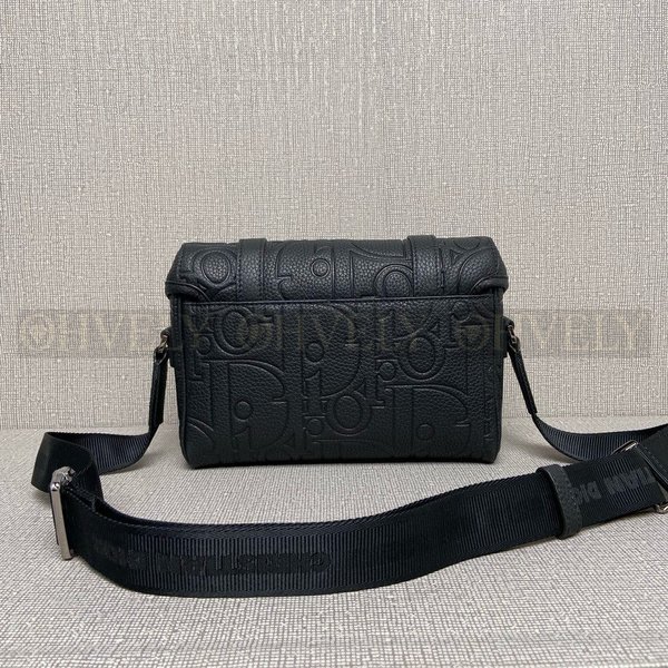 디올 힛 더 로드 플랩 스트랩백