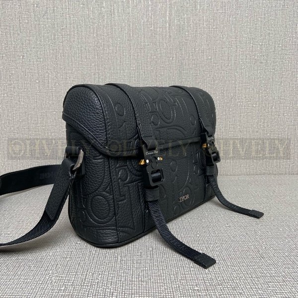 디올 힛 더 로드 플랩 스트랩백