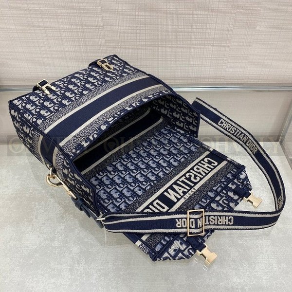 디올 오블리크 미디움 캠프백