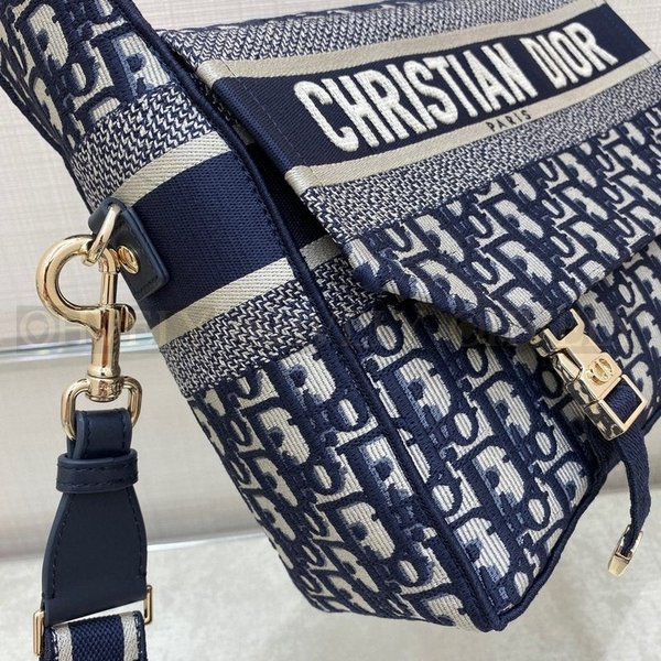 디올 오블리크 미디움 캠프백