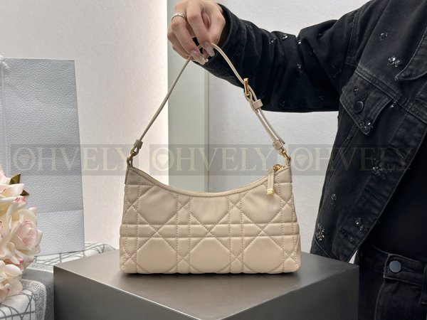 디올 Miss Caro Cigale 미니 백