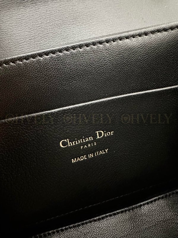 디올 30 몽테인 에비뉴 미디엄 탑 핸들백