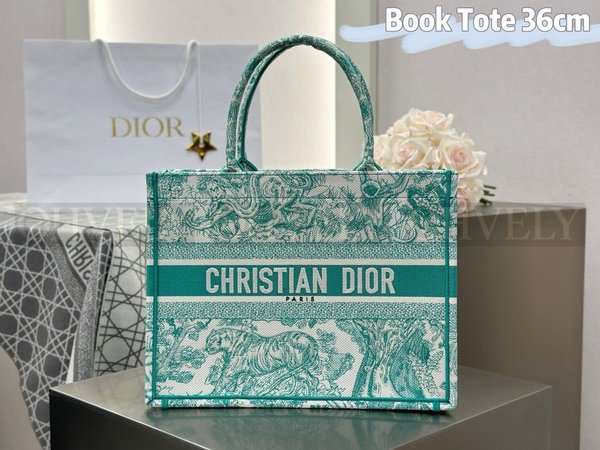 디올 뜨왈 드 주이 리버스 자수 북 토트백 미디움