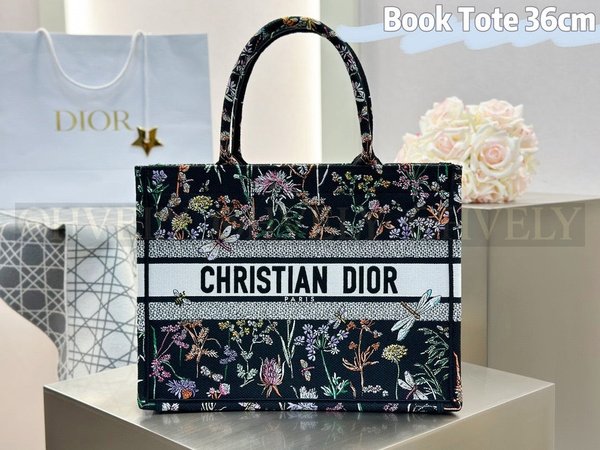 디올 헤르바리움 자수 북 토트백 미디움