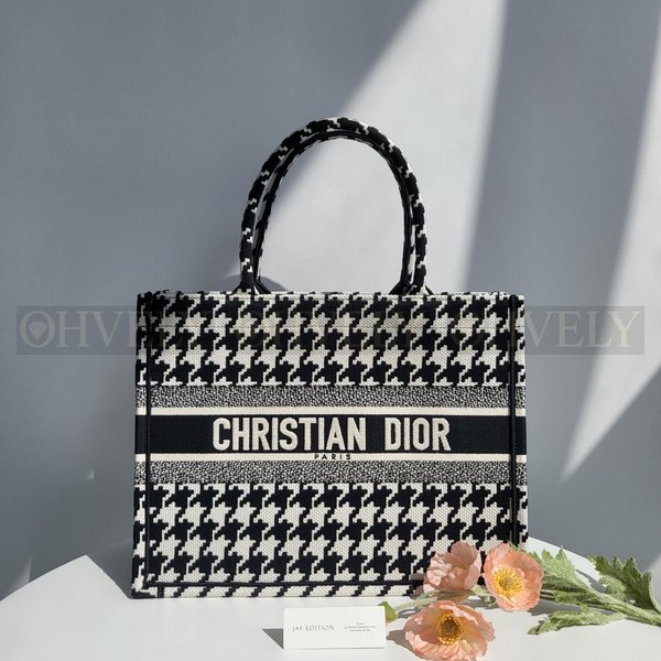 디올 하운즈투스 자수 북 토트백 미디움