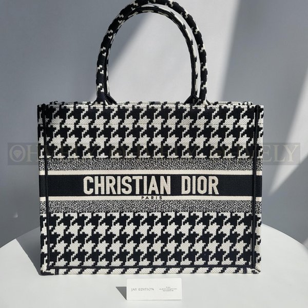디올 하운즈투스 자수 북 토트백 미디움