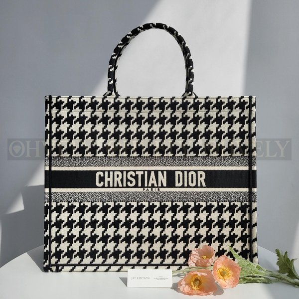 디올 하운드투스 북 토트백 라지