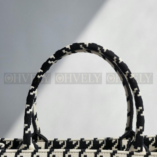 디올 하운드투스 북 토트백 라지