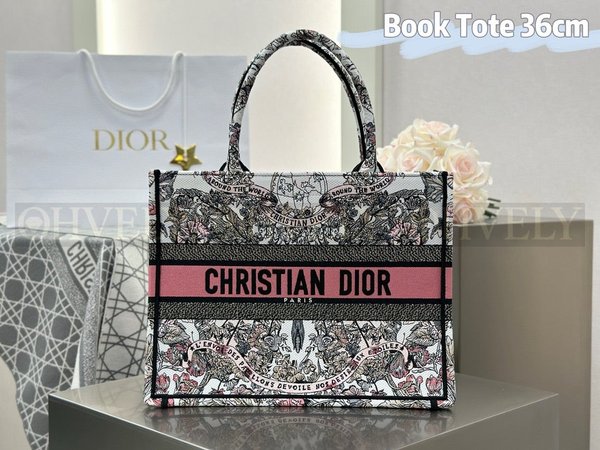 디올 파스텔 핑크 버터플라이 어라운드 더 월드 북 토트백 미디움