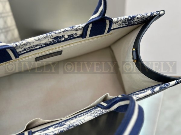 디올 트왈 드 주이 화이트 네이비 북 토트 스트랩백 미디움