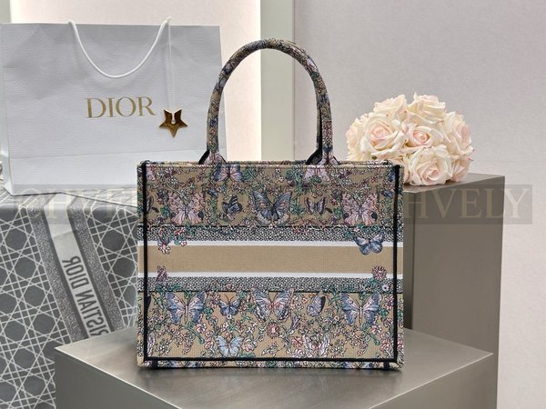 디올 트왈 드 주이 빠비용 북 토트백 미디움