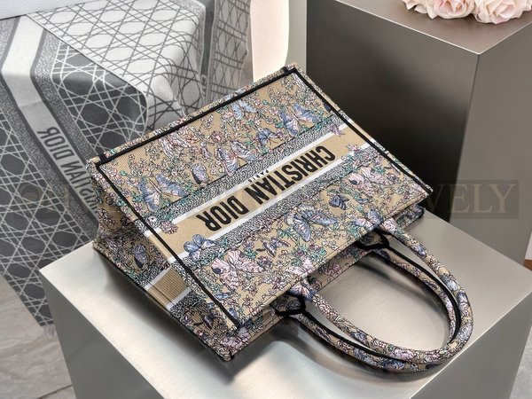 디올 트왈 드 주이 빠비용 북 토트백 미디움