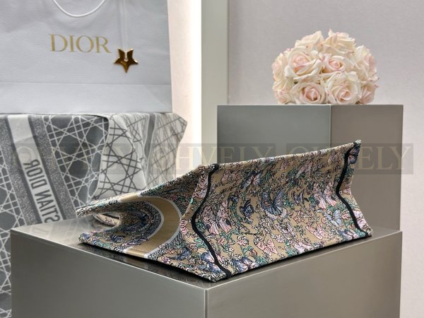 디올 트왈 드 주이 빠비용 북 토트백 미디움