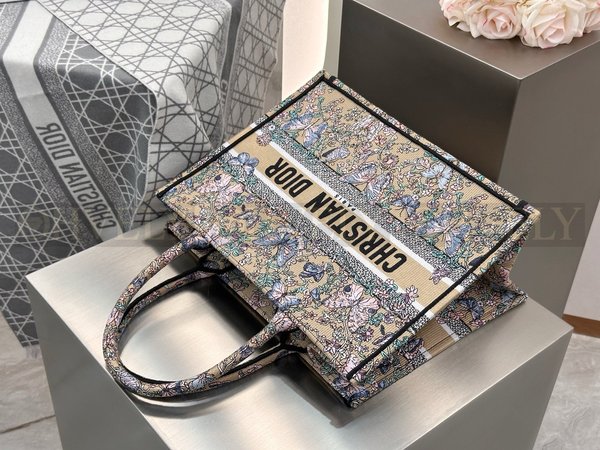 디올 트왈 드 주이 빠비용 북 토트백 미디움