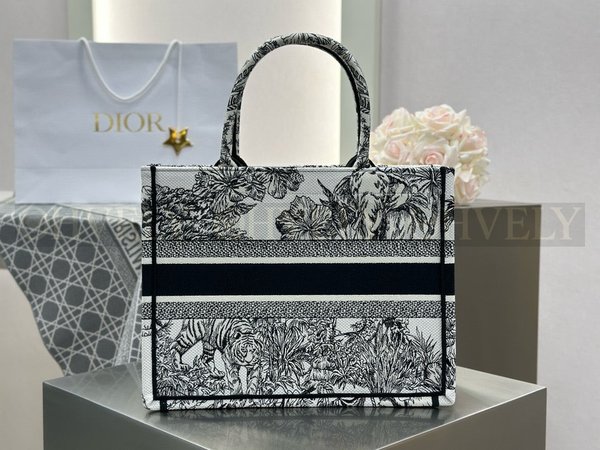 디올 트왈 드 주이 보야쥐 자수 북 토트백 미디움