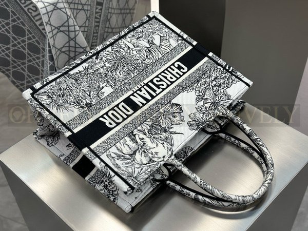 디올 트왈 드 주이 보야쥐 자수 북 토트백 미디움