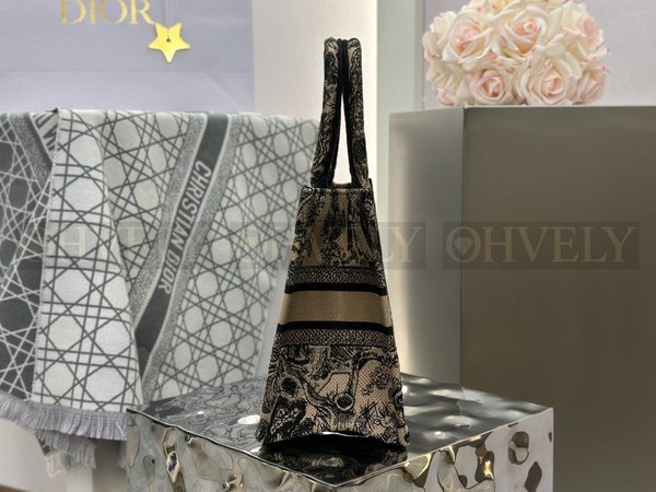 디올 트왈 드 주이 리버스 자수 북 토트백 스몰