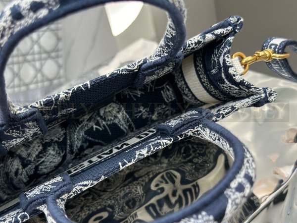 디올 트왈 드 주이 리버스 자수  북 토트백 미니