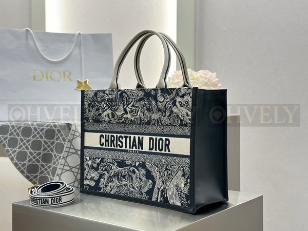 디올 트왈 드 주이  리버스 북 토트 스트랩백 미디움