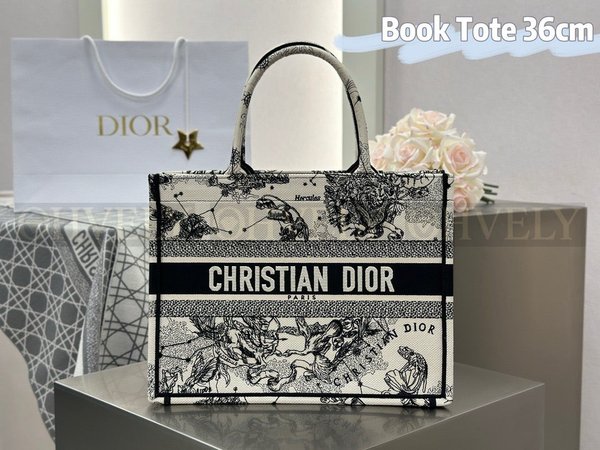 디올 조디악 자수 북 토트백 미디움