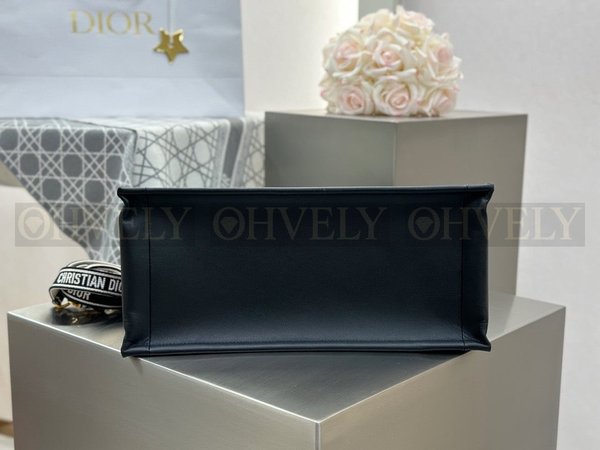 디올 조디악 자수 북 토트 스트랩백 미디움