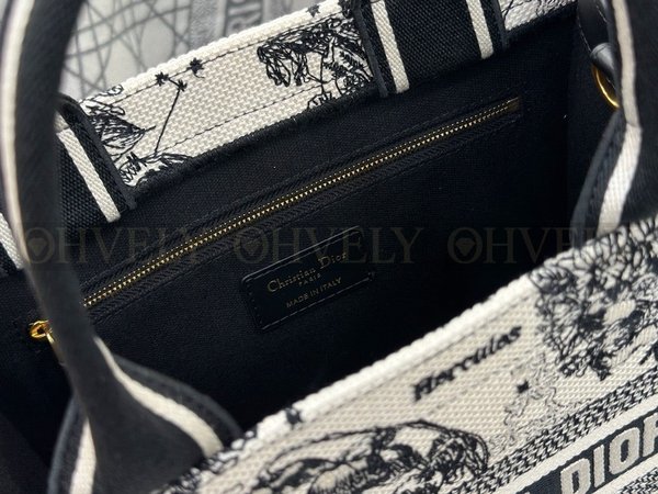 디올 조디악 자수 북 토트 스트랩백