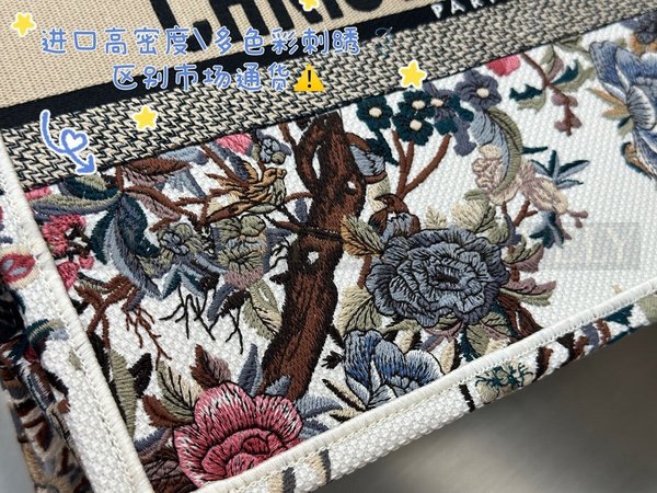 디올 자뎅 디베르 자수 북 토트백 미디움