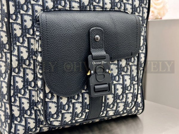 디올 오블리크 새들 플랩 백팩