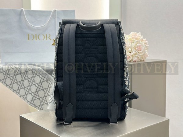 디올 오블리크 새들 플랩 백팩