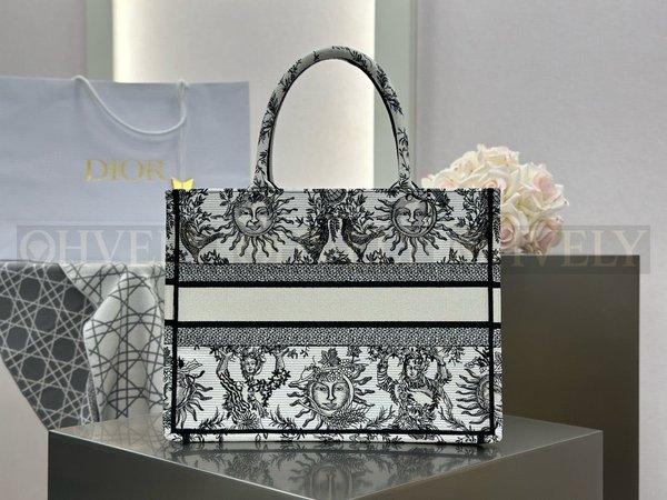 디올 쏠레이 자수 네이비 북 토트백 미디움