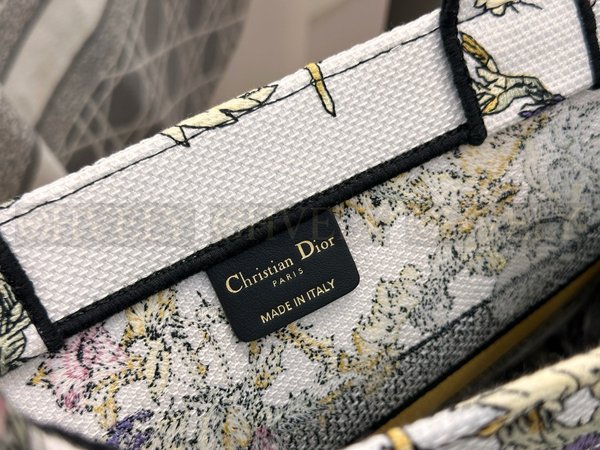 디올 샹동 옐로우 자수 북 토트백 미디움