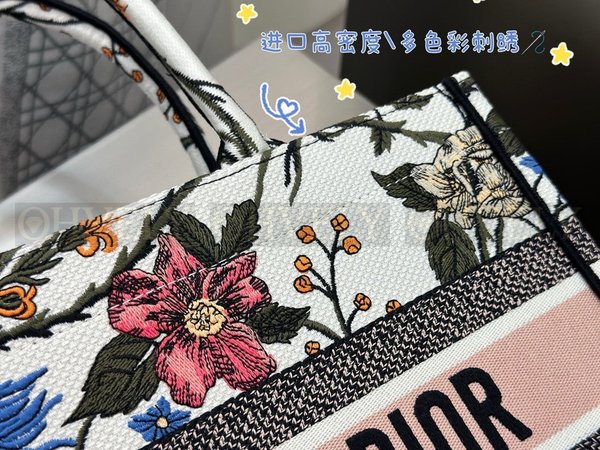 디올 빈티지 플라워 화이트 자수 북 토트백 미디움