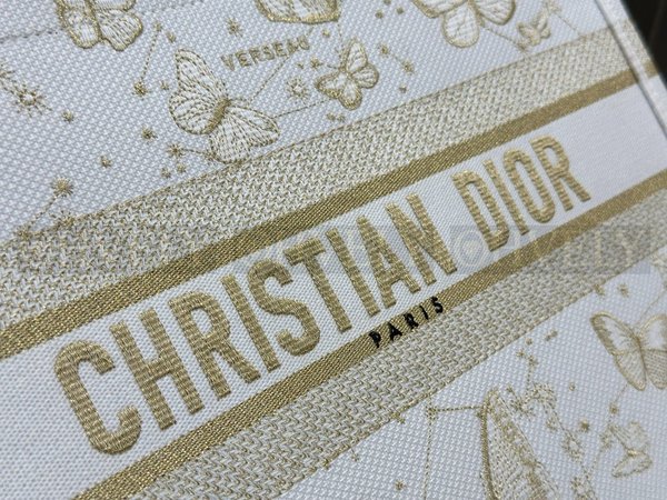 디올 버터플라이 조디악 자수 골드 북 토트백 미디움