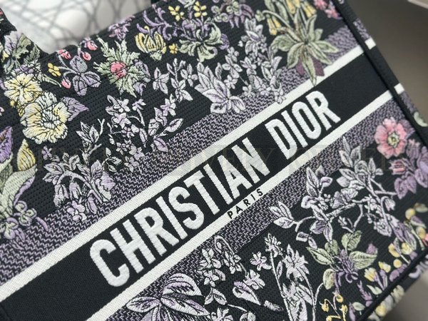 디올 밀레피오리 유니콘 자수 북 토트백 미디움