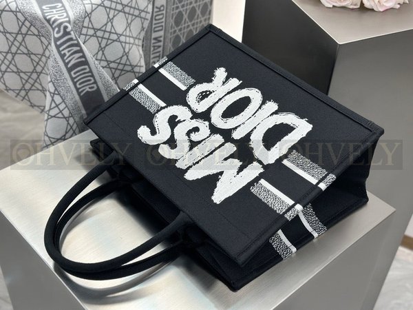 디올 미스 디올 북 토트백 미디움
