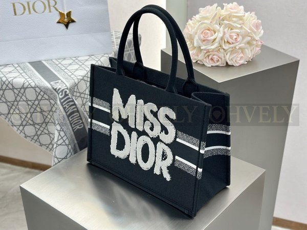 디올 미스 디올 북 토트백 미디움