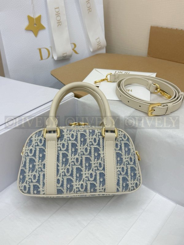 디올 라피아 데님  디 바이브 이스트웨스트 나노 백