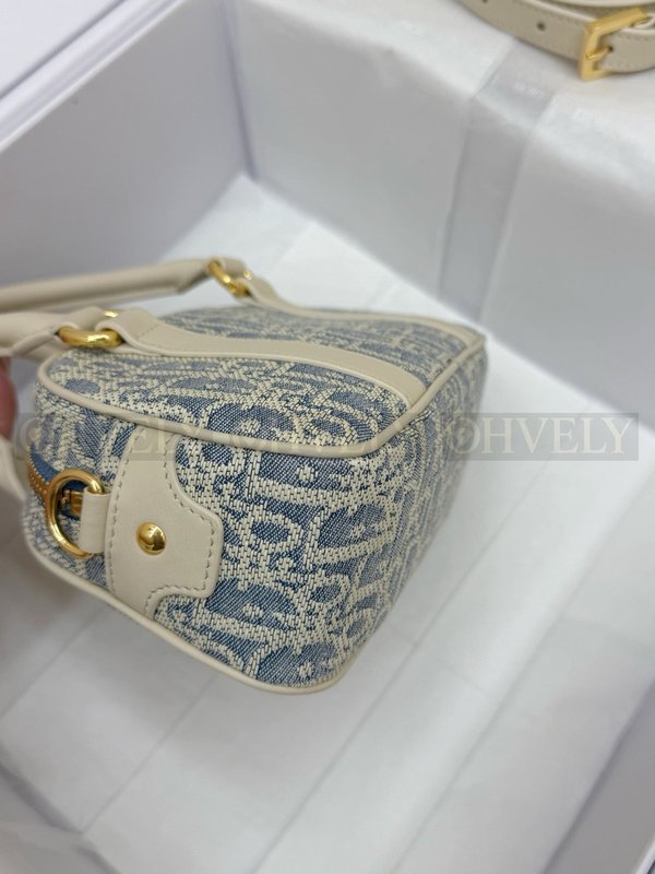 디올 라피아 데님  디 바이브 이스트웨스트 나노 백