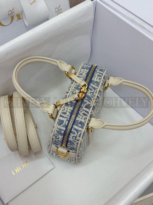 디올 라피아 데님  디 바이브 이스트웨스트 나노 백