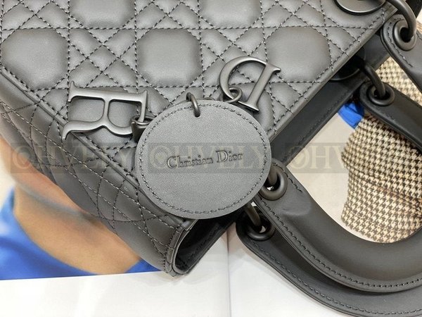 디올 울트라 매트 레이디백 스몰