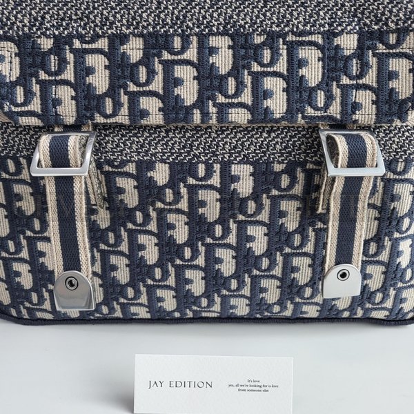 디올 오블리크 캠프백 미디움