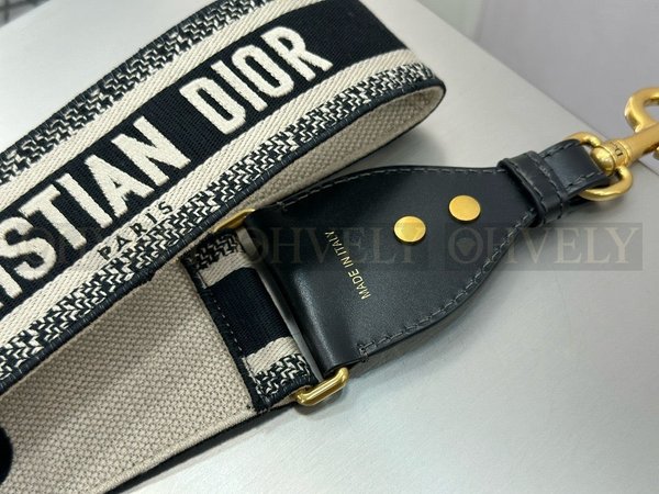 디올 오블리크 자수 스트랩
