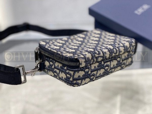 디올 오블리크 숄더 크로스백