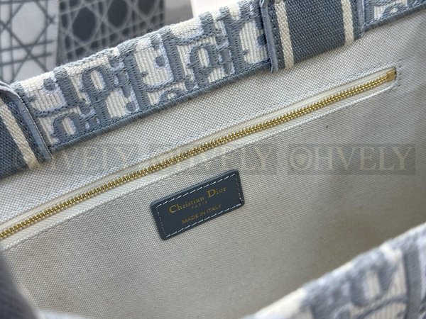 디올 오블리크 북 토트 스트랩백 미디움