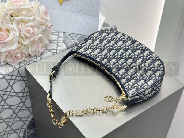 디올 오블리크 CD 라운지 백