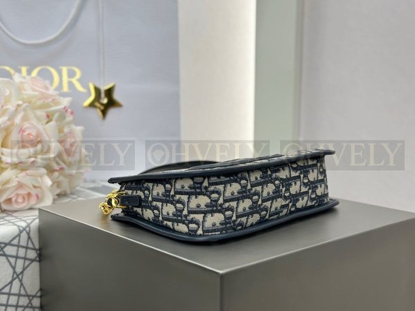 디올 시그니처 미니 호보백