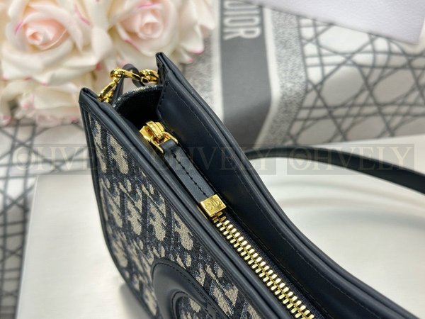 디올 시그니처 미니 호보백